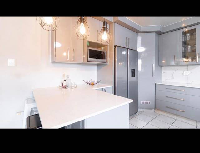 3 BEDROOM APARTMENT FOR SALE IN KENLEAF
